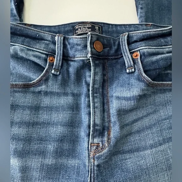 Abercrombie & Fitch Simone High Rise Ankle Flare Jeans - Picture 7 of 12